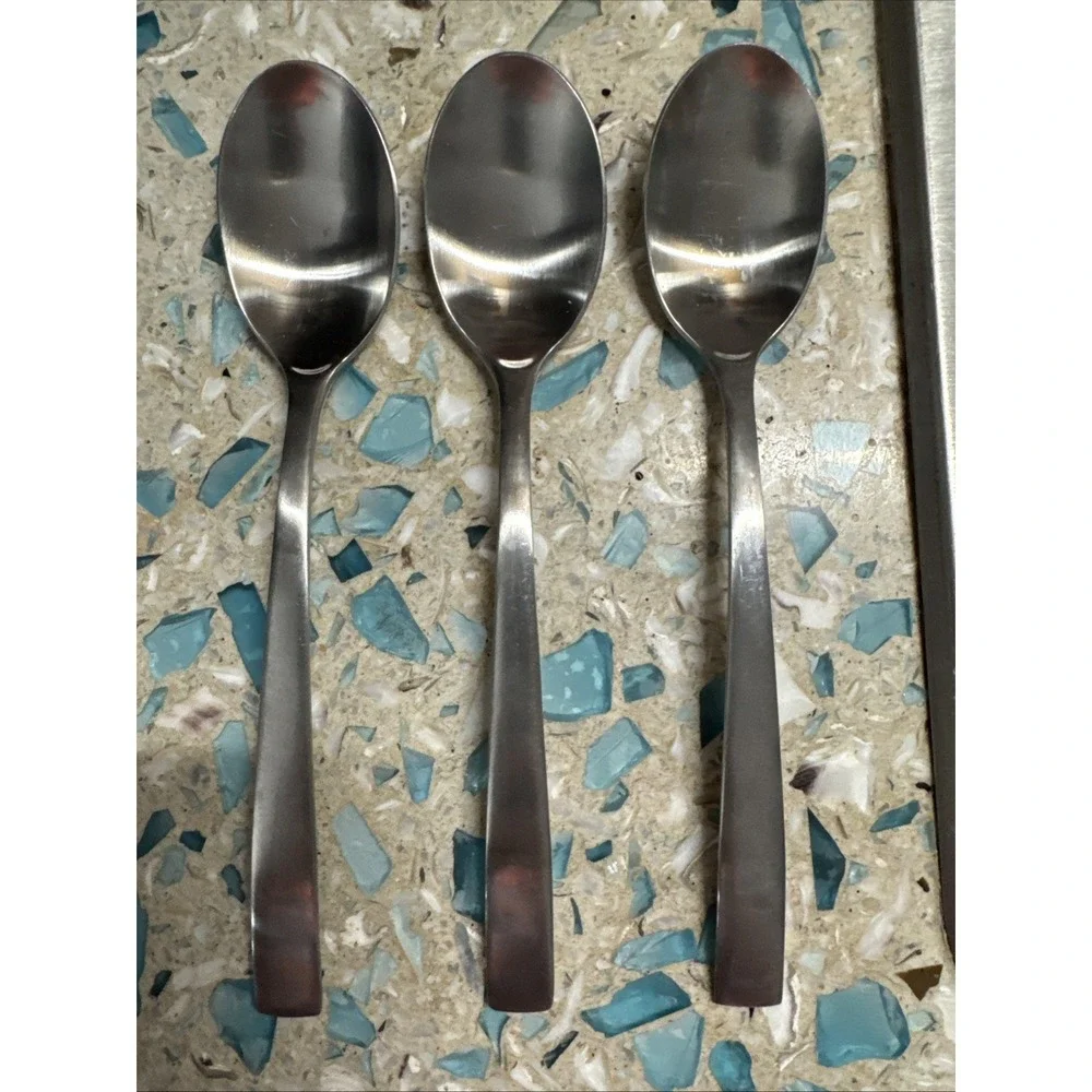 Stainless Steel 18/8 lot of 4 Cereal Spoons & 3 Soup Spoons Straight Edge Handle